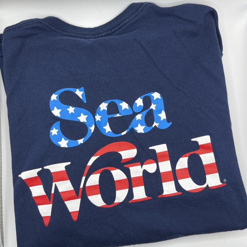 Marine World Navy Blue Red-White-Blue Stars Logo Size Large 100% Cotton‎